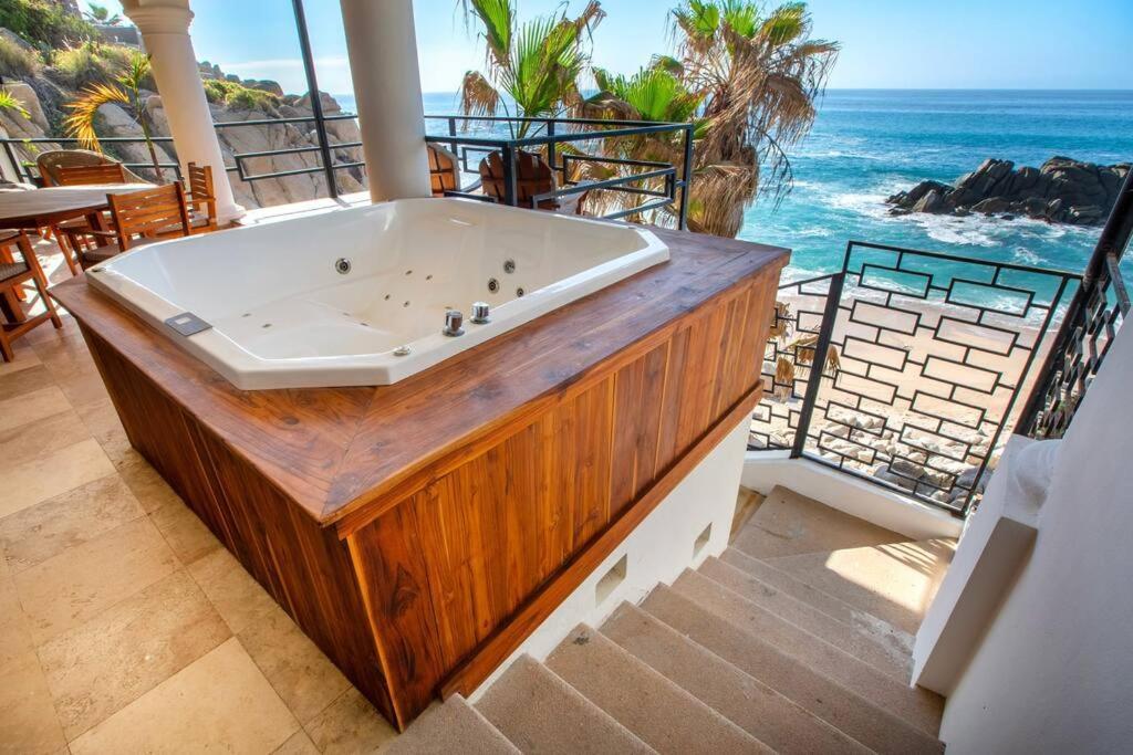 Beach Front Casa Bruma Jacuzzi With Massage Villa Cabo San Lucas Bagian luar foto